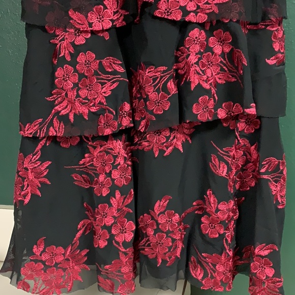 Romeo and Juliet Couture  dress - Picture 7 of 9